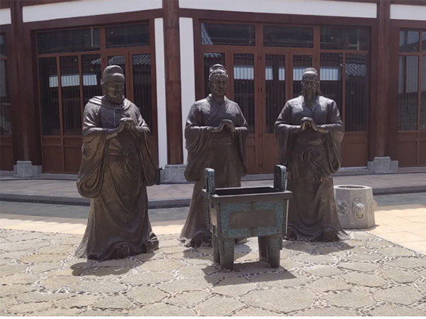 恒大集團(tuán)?；◢u特色街區(qū)銅雕塑工程